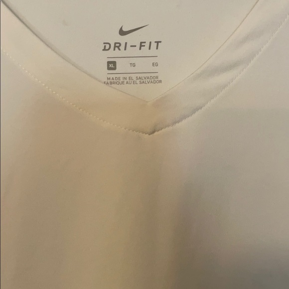 White Nike dri-for tee - Picture 2 of 3